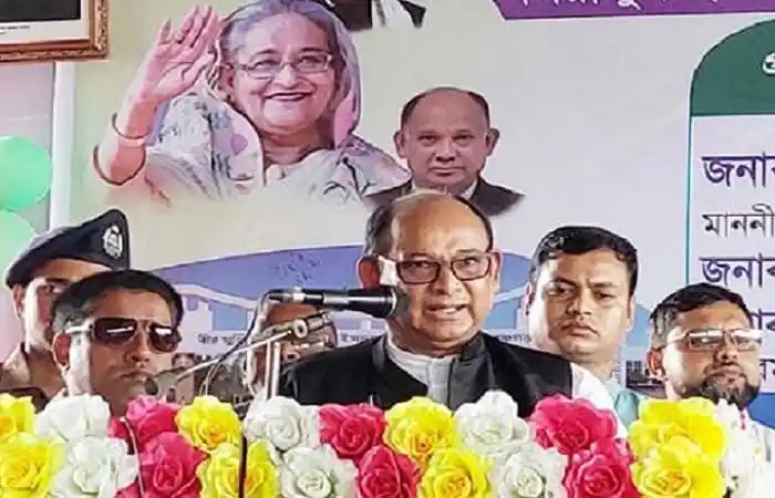বাংলাদেশের রেলমন্ত্রী কালোবাজারি রোধে অনলাইনে সব টিকিট বিক্রির উদ্বোধন করেন।. Channel i News - চ্যানেল আই নিউজ