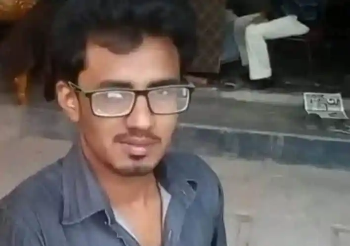 দুর্ঘটনাস্থলে যুবলীগ নেতার ছবি, দিনাজপুরে হত্যাকাণ্ডের স্থান. Channel i News - চ্যানেল আই নিউজ
