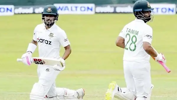 বাংলাদেশ ক্রিকেট দলের দুই খেলোয়াড় মাঠে নামার প্রস্তুতি নিচ্ছেন. Channel i News - চ্যানেল আই নিউজ