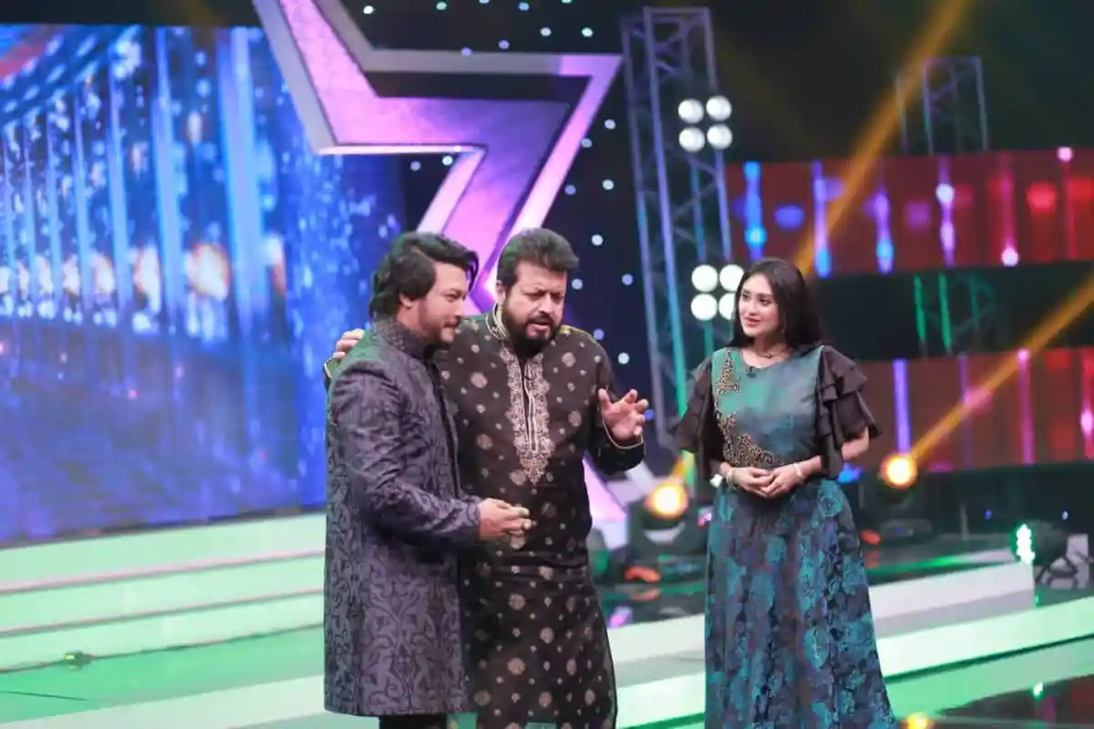 চ্যানেল আই অনলাইন এর ঈদে তারার মেলা অনুষ্ঠানে অতিথিরা আলোচনা করছেন।. Channel i News - চ্যানেল আই নিউজ