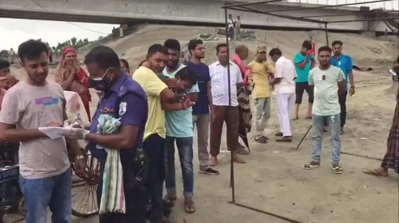 নিহত রুবেলের লাশ উদ্ধার, শোকপ্রকাশ ও শোকসভা অনুষ্ঠিত. Channel i News - চ্যানেল আই নিউজ