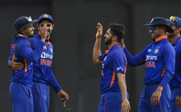 ভারতীয় ক্রিকেটাররা উল্লাসে মেতে উঠেছেন, একে অপরকে শুভেচ্ছা জানাচ্ছেন. Channel i News - চ্যানেল আই নিউজ