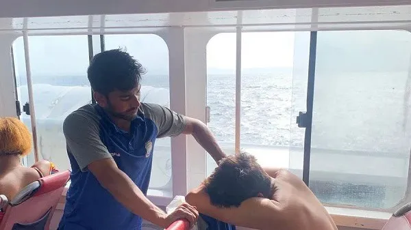 অ্যাটলান্টিকে ক্রিকেটারদের ভয়াবহ অভিজ্ঞতা, সমুদ্রে ভ্রমণরত. Channel i News - চ্যানেল আই নিউজ