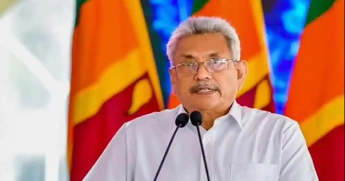 শ্রীলঙ্কার প্রেসিডেন্ট ভাষণ দিচ্ছেন, পেছনে দেশের পতাকা. Channel i News - চ্যানেল আই নিউজ