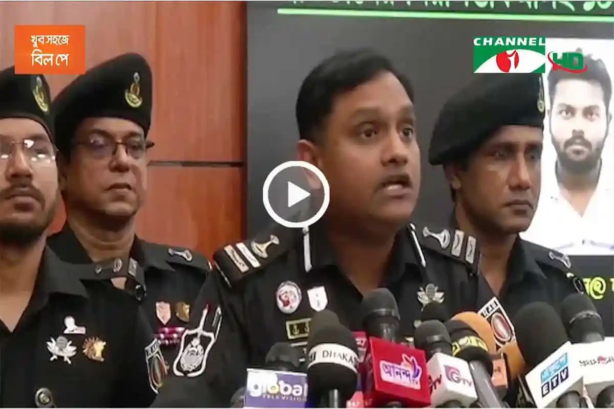 বাংলাদেশ পুলিশের কর্মকর্তারা গার্ডারবাহী ক্রেন চালাচ্ছিল হেলপার বিষয়ক সংবাদে. Channel i News - চ্যানেল আই নিউজ