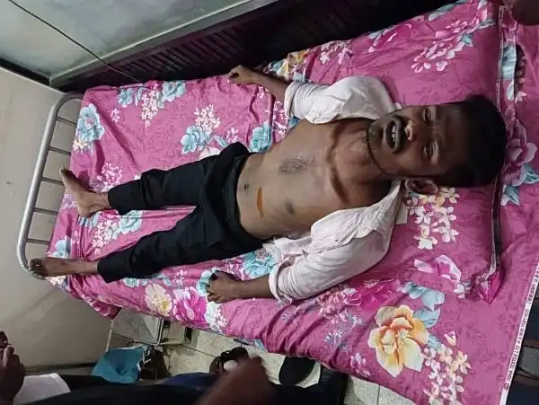 অটোচালকের হাতে মারধরের শিকার কুবি শিক্ষার্থী, হাসপাতালে ভর্তি. Channel i News - চ্যানেল আই নিউজ