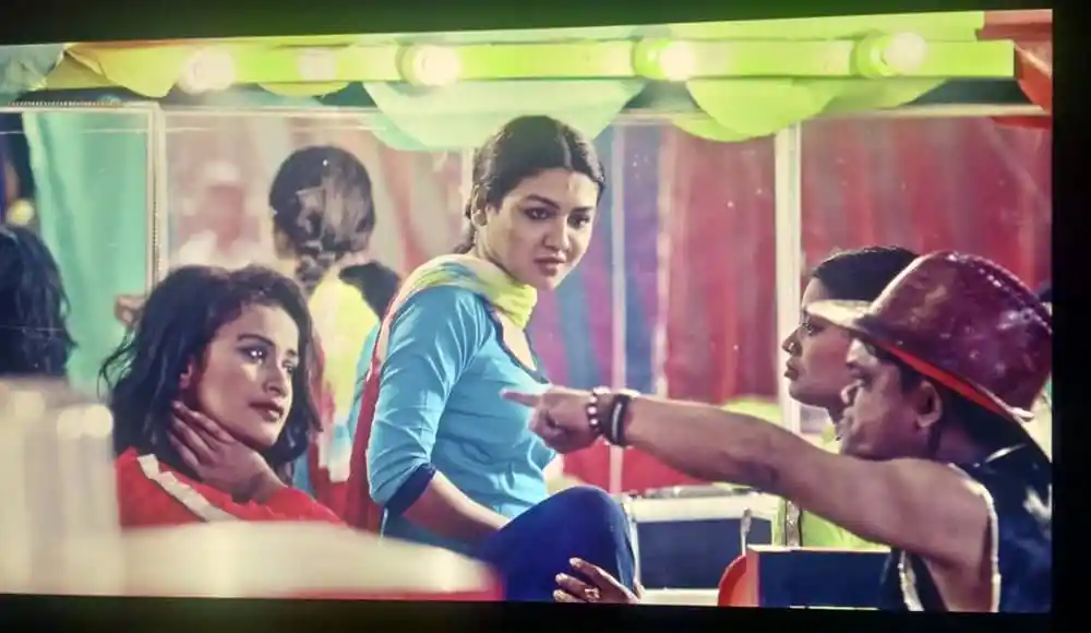 বাংলাদেশি নারীদের জীবনযাত্রা ও সামাজিক সম্পর্কের দৃশ্য. Channel i News - চ্যানেল আই নিউজ
