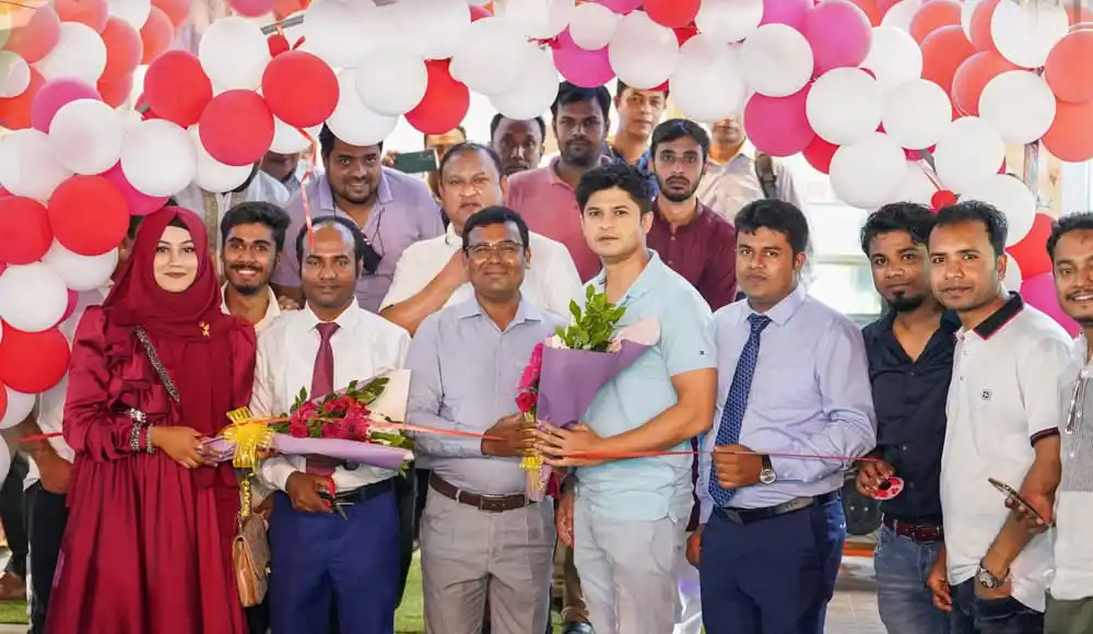 অভিনেতা নিলয় দই-মিষ্টির বাজার উদ্বোধন অনুষ্ঠানে অংশগ্রহণ করেন. Channel i News - চ্যানেল আই নিউজ