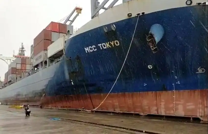 মোংলা বন্দরে বিশ্বের সর্বোচ্চ গভীরতার জাহাজের রেকর্ড. Channel i News - চ্যানেল আই নিউজ