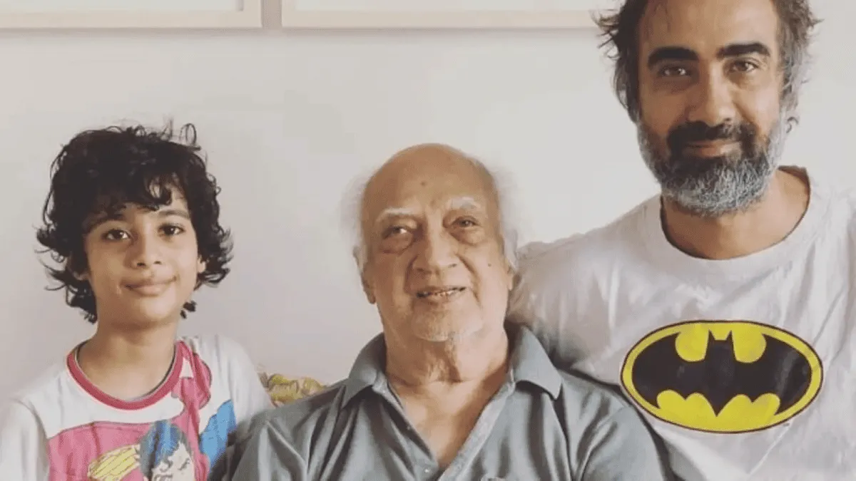 বাবা হারালেন অভিনেতা রণবীর শোরের বাবা, পরিবারের সঙ্গে ছবি. Channel i News - চ্যানেল আই নিউজ