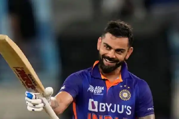 ভারতীয় ক্রিকেটার কোহলি ব্যাট হাতে উদযাপন করছেন. Channel i News - চ্যানেল আই নিউজ