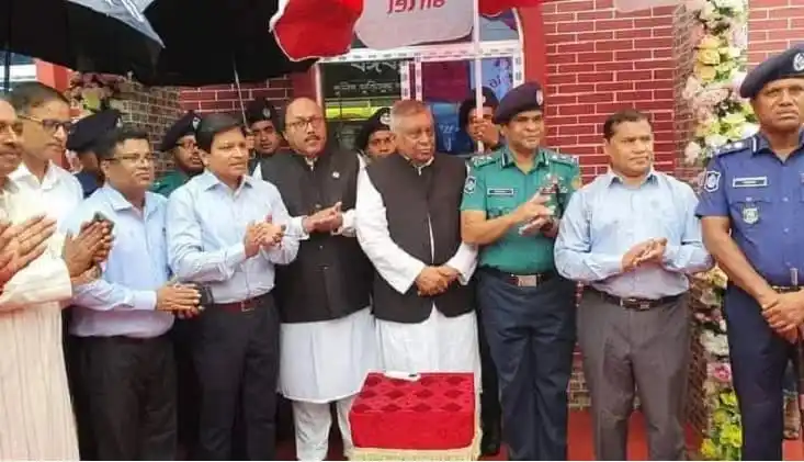 নেতৃবৃন্দের উপস্থিতিতে স্মরণসভা অনুষ্ঠিত, ফুলেল শুভেচ্ছা ও দোয়া. Channel i News - চ্যানেল আই নিউজ