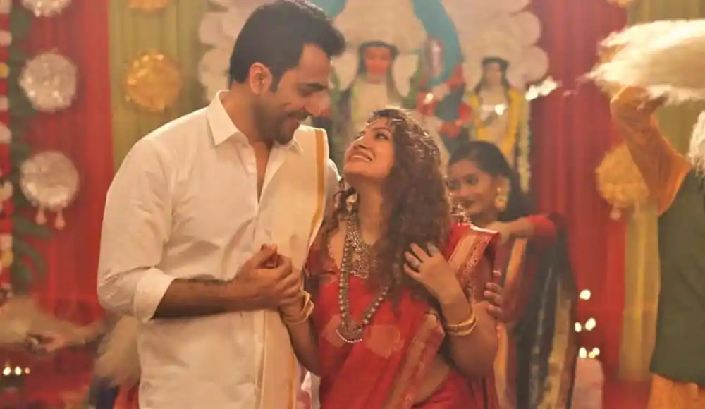 আবিরের সঙ্গে প্রথম দৃশ্যতে কাবু সিঁথি সাহা, উৎসবমুখর পরিবেশ. Channel i News - চ্যানেল আই নিউজ
