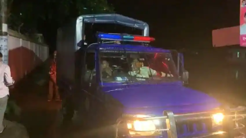 পুলিশের জিপি গাড়ি রাতে কিশোরগঞ্জে শ্যাম সুন্দর জিওর আখড়ায় হামলার ঘটনায়।. Channel i News - চ্যানেল আই নিউজ