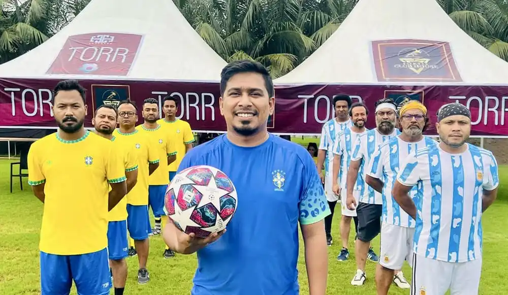 বাংলাদেশ ও আর্জেন্টিনা ফুটবল দলের খেলোয়াড়রা মাঠে প্রস্তুত. Channel i News - চ্যানেল আই নিউজ