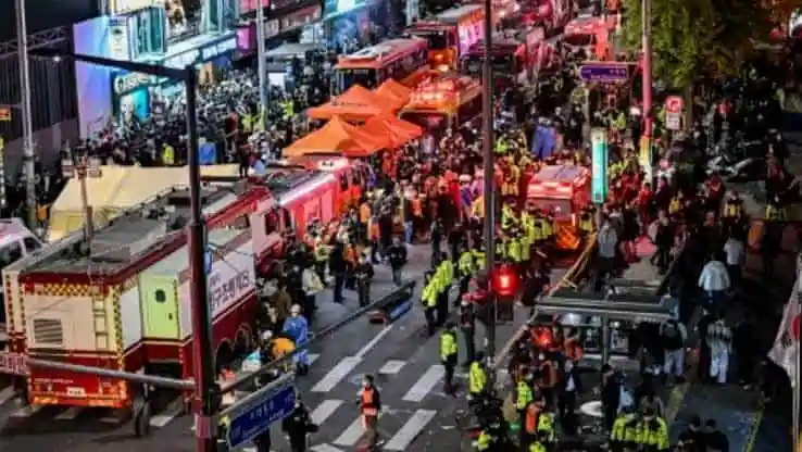 সাউথ কোরিয়ায় হ্যালোইন উৎসবে ব্যাপক জনসমাগম ও নিরাপত্তা ব্যবস্থা. Channel i News - চ্যানেল আই নিউজ