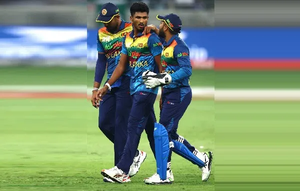 বাংলাদেশ ক্রিকেট দলের খেলোয়াড়রা মাঠে জোড়া লাগছে. Channel i News - চ্যানেল আই নিউজ