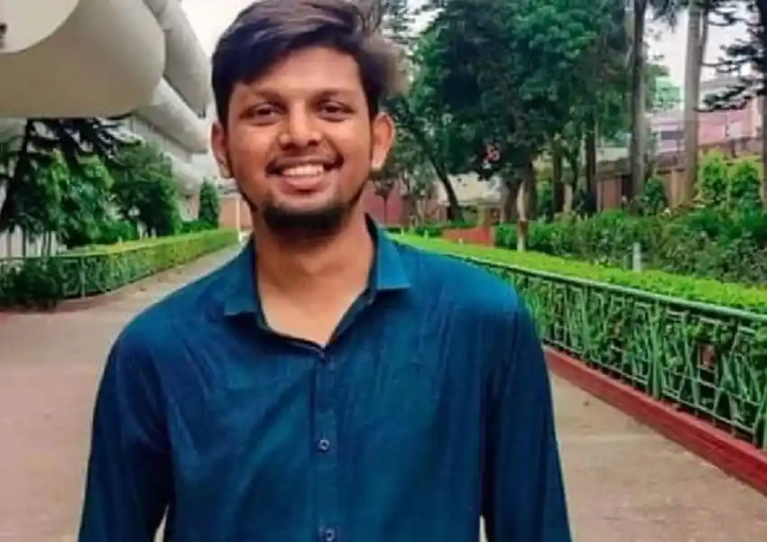 বুয়েট ছাত্র ফারদিনের মরদেহ বুয়েটে নিয়ে আসা হচ্ছে. Channel i News - চ্যানেল আই নিউজ