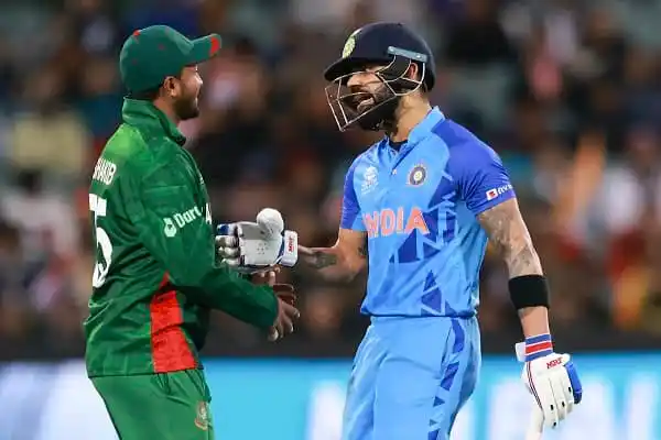 বাংলাদেশ ও ভারতের ক্রিকেটাররা ম্যাচ শেষে শুভেচ্ছা বিনিময় করছেন. Channel i News - চ্যানেল আই নিউজ