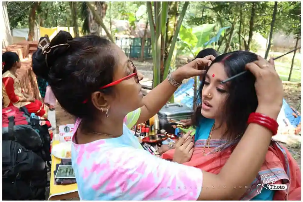 ছন্দা তারকা সাজে প্রস্তুত, মেকআপ ও হেয়ার স্টাইল সম্পন্ন. Channel i News - চ্যানেল আই নিউজ