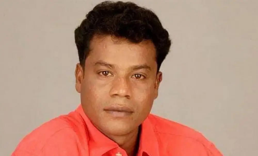 গায়ক আকবরের ছবি, যশোরে মায়ের কবরে সমাহিত হবেন তিনি. Channel i News - চ্যানেল আই নিউজ