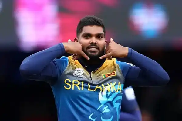 শ্রীলঙ্কার ক্রিকেটার উইকেট শিকার উদযাপন করছে. Channel i News - চ্যানেল আই নিউজ