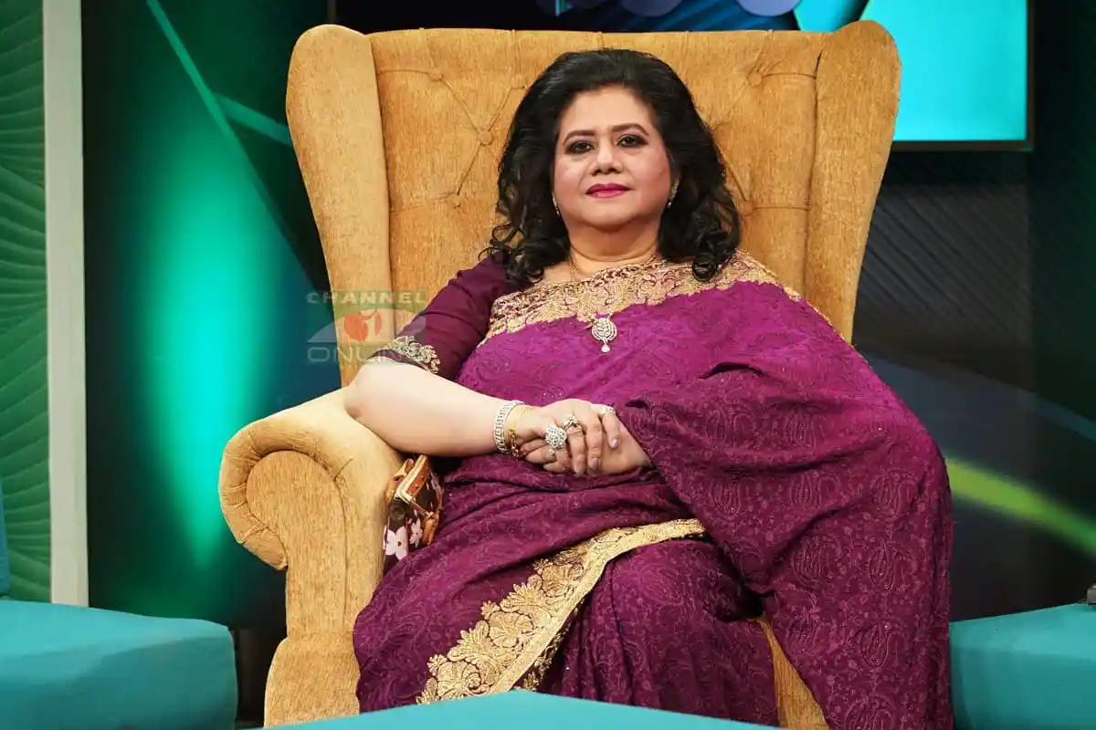 চ্যানেল আই অনলাইন জন্মদিনে লালগালিচায় রুনা লায়লা. Channel i News - চ্যানেল আই নিউজ