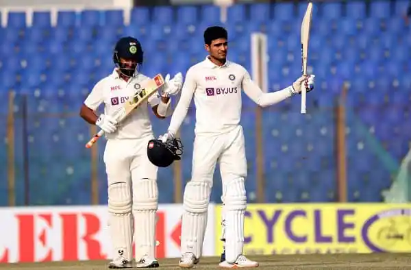 ভারতের ক্রিকেটাররা মাঠে ব্যাট হাতে, বাংলাদেশকে লক্ষ্য করে খেলছেন. Channel i News - চ্যানেল আই নিউজ