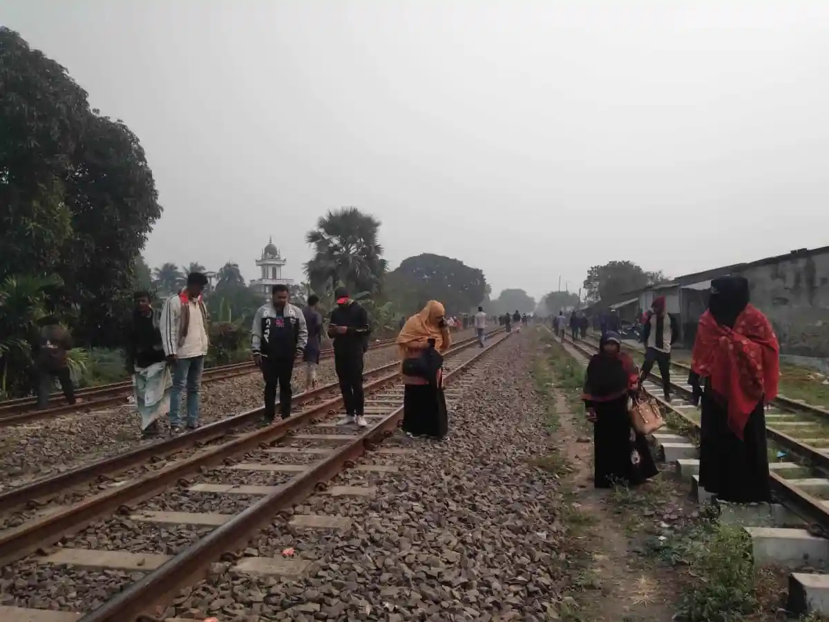 People gather near railway tracks after an accident in Bangladesh. Channel i News - চ্যানেল আই নিউজ