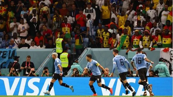 পর্তুগাল দলের খেলোয়াড়রা গোলের উদযাপন করছে. Channel i News - চ্যানেল আই নিউজ