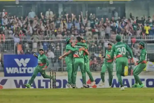 বাংলাদেশ ক্রিকেট দল জেতার পর উল্লাসে মেতে উঠেছে. Channel i News - চ্যানেল আই নিউজ