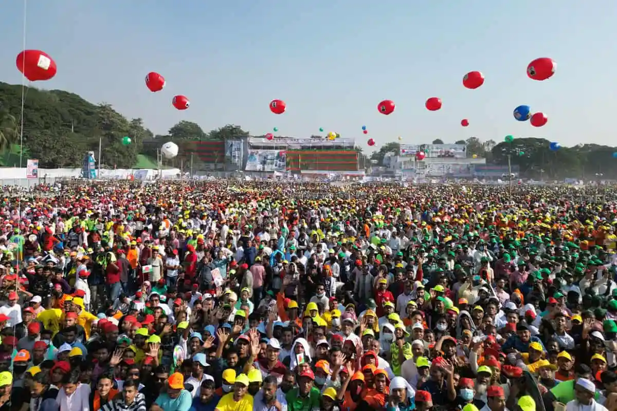 চট্টগ্রামের পলো গ্রাউন্ডে বিশাল জনসমুদ্রে মানুষ সমাবেশ. Channel i News - চ্যানেল আই নিউজ