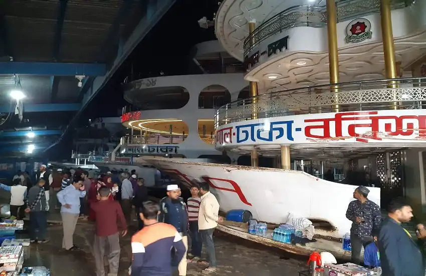 ঢাকা-বরিশাল রুটের লঞ্চের যাত্রা বাতিলের খবর, যাত্রীরা অপেক্ষায়. Channel i News - চ্যানেল আই নিউজ