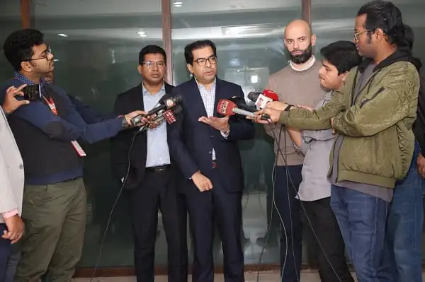 বাফুফে কর্মকর্তারা সংবাদ সম্মেলনে বক্তব্য দিচ্ছেন. Channel i News - চ্যানেল আই নিউজ