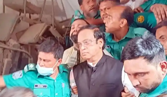 হাজী সেলিম জামিনে মুক্ত, রাজনৈতিক নেতাদের সঙ্গে উপস্থিতি. Channel i News - চ্যানেল আই নিউজ