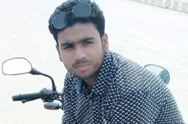 ছাত্রলীগ নেতা ঘুষ নেওয়ার সময় ধরা পড়েছে, বহিষ্কার. Channel i News - চ্যানেল আই নিউজ