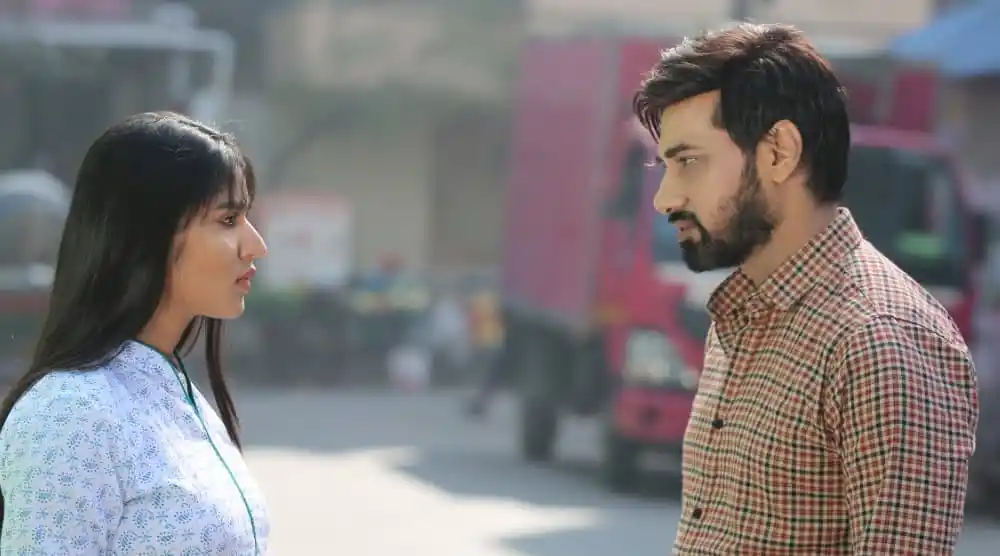 সজল ও মিহি একে অপরের মুখোমুখি, শহরের ব্যস্ত রাস্তায়. Channel i News - চ্যানেল আই নিউজ