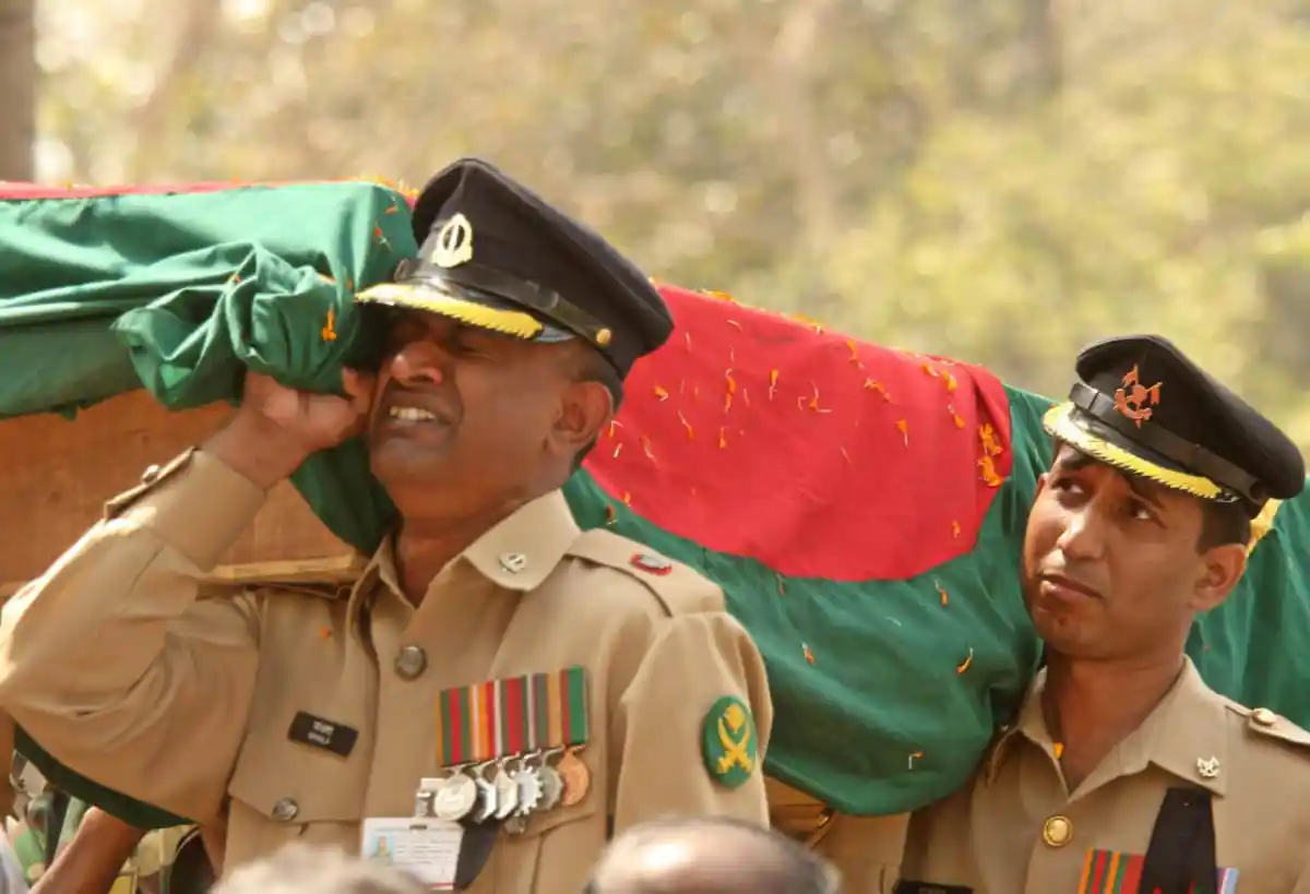 পিলখানায় নিহত সেনা কর্মকর্তাদের স্মরণে শোকপ্রকাশ ও শ্রদ্ধা জানানো হচ্ছে. Channel i News - চ্যানেল আই নিউজ