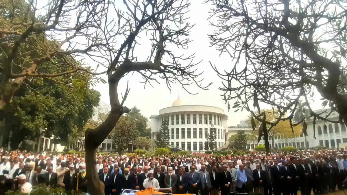 সুপ্রিম কোর্ট প্রাঙ্গণে ব্যারিস্টার নাজমুল হুদার জানাজা অনুষ্ঠিত. Channel i News - চ্যানেল আই নিউজ