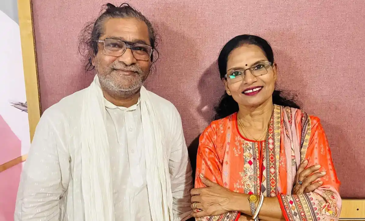 শফি ও চন্দনা, বয়াতির 'নয়া মানুষ’ গানের অনুষ্ঠানে উপস্থিত. Channel i News - চ্যানেল আই নিউজ
