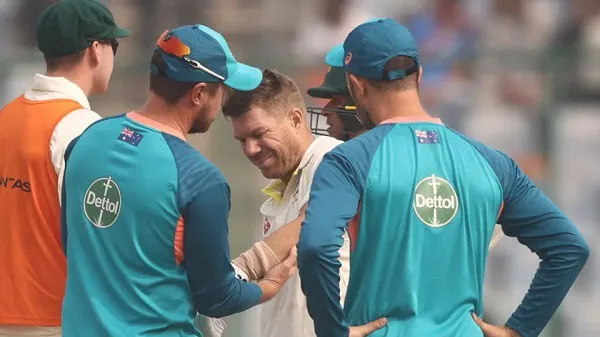 অস্ট্রেলিয়ার ক্রিকেটার ওয়ার্নার কনকাশনে আক্রান্ত, চিকিৎসা নিচ্ছেন. Channel i News - চ্যানেল আই নিউজ