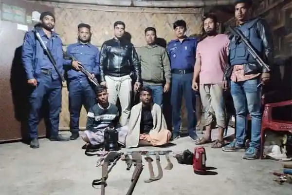 মহেশখালীতে ডাকাতির শিকার ১৬ জেলে উদ্ধার, ৩ জলদস্যু আটক. Channel i News - চ্যানেল আই নিউজ