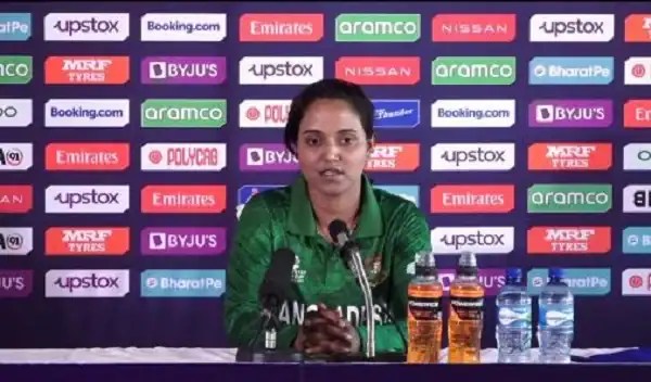 বাংলাদেশ নারী ক্রিকেটার প্রেস কনফারেন্সে বক্তব্য দিচ্ছেন. Channel i News - চ্যানেল আই নিউজ