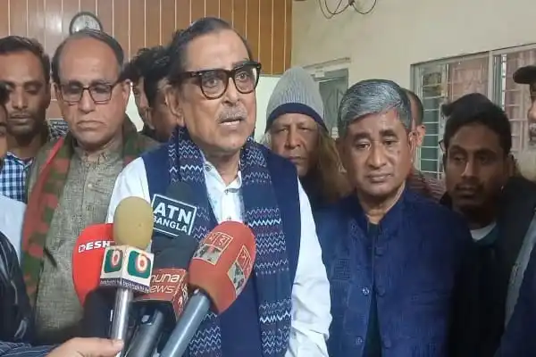 রাশেদ খান মেনন সংবাদ সম্মেলনে বক্তব্য দিচ্ছেন. Channel i News - চ্যানেল আই নিউজ