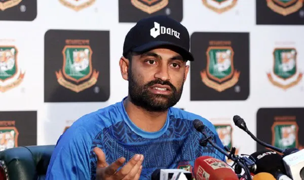 বাংলাদেশ ক্রিকেট দলের কোচ সংবাদ সম্মেলনে বক্তব্য দিচ্ছেন. Channel i News - চ্যানেল আই নিউজ