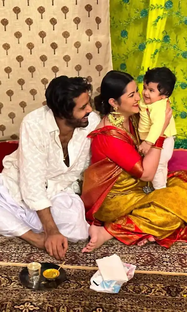 পরীমনি তার সন্তানের মুখেভাতের সময় পরিবারের সঙ্গে আনন্দে মেতে উঠেছেন. Channel i News - চ্যানেল আই নিউজ