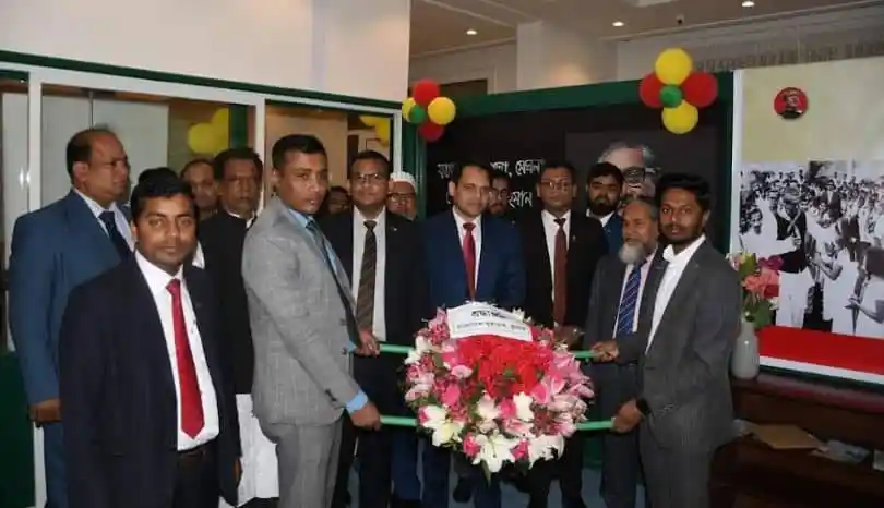 প্রবাসে স্বাধীনতা দিবসের অনুষ্ঠানে উপস্থিত অতিথিরা. Channel i News - চ্যানেল আই নিউজ
