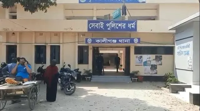 সৈয়দপুর থানার প্রধান ভবনের ছবি, পুলিশ অফিসের প্রবেশদ্বার. Channel i News - চ্যানেল আই নিউজ