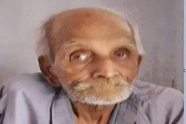 প্রয়াত কমরেড নারায়ণ বসুর ছবি, বয়সে বৃদ্ধ, স্মৃতিচারণমূলক ছবি. Channel i News - চ্যানেল আই নিউজ