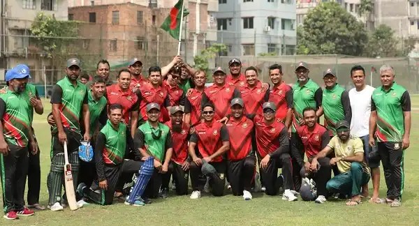 সাবেক ক্রিকেটাররা টি-টেন ম্যাচে অংশগ্রহণ করছে. Channel i News - চ্যানেল আই নিউজ